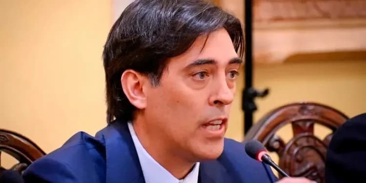 Zamora asegura que Cerimedo solo asesoraba en comunicación y no participaba del Gabinete