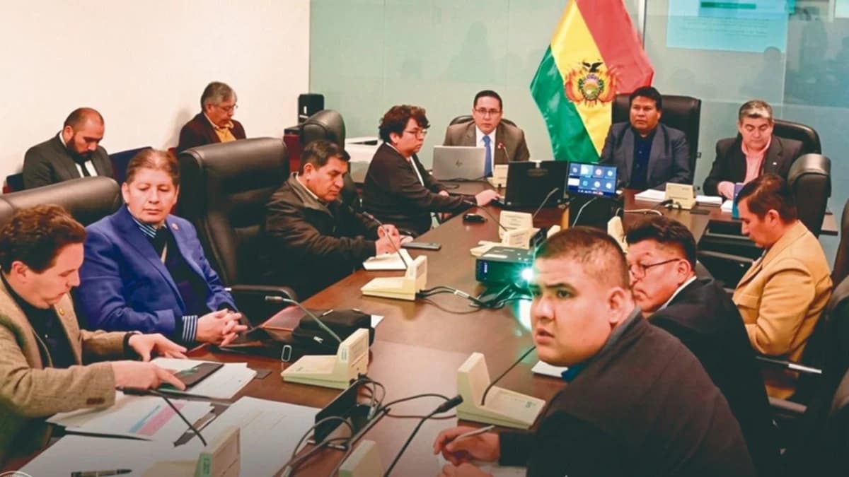 Gobierno apura crédito del FMI, pero el debate se dilata con dudas por información
