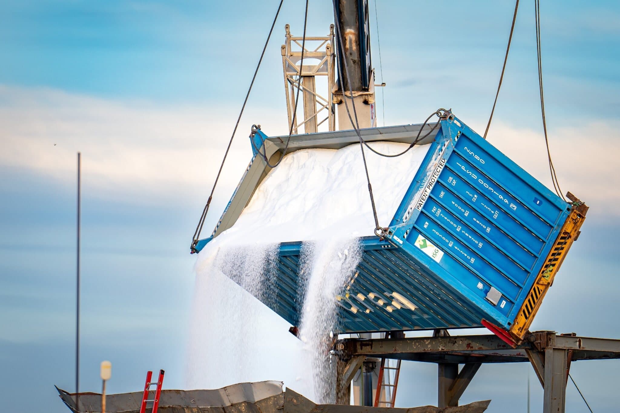 YPFB factura $us 102,7 millones por la venta de 250.400 toneladas de urea en cinco países