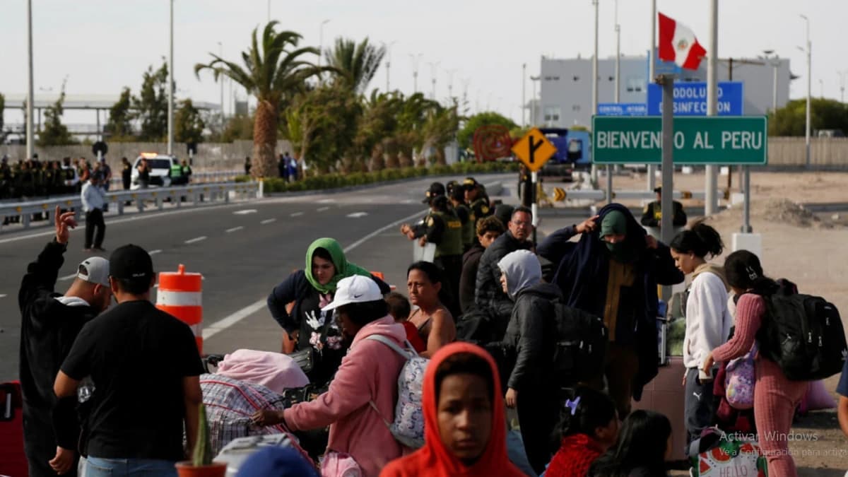 Ministro de Perú anticipa acuerdos para deportar a venezolanos irregulares en barco